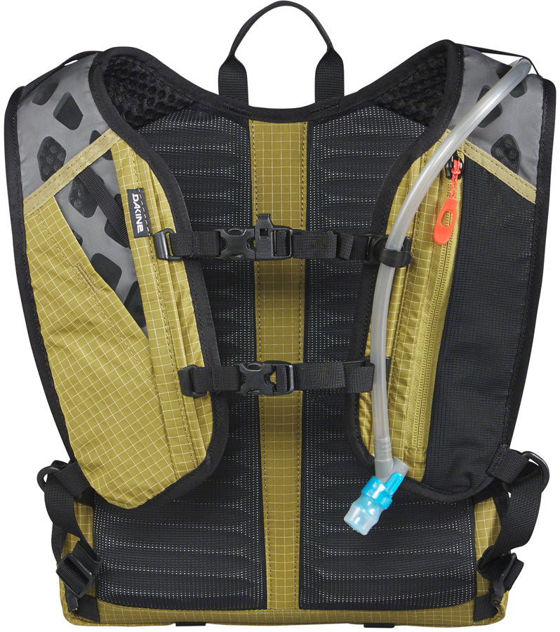 Load image into Gallery viewer, Dakine Syncline Hydration Pack - 8L Green Moss
