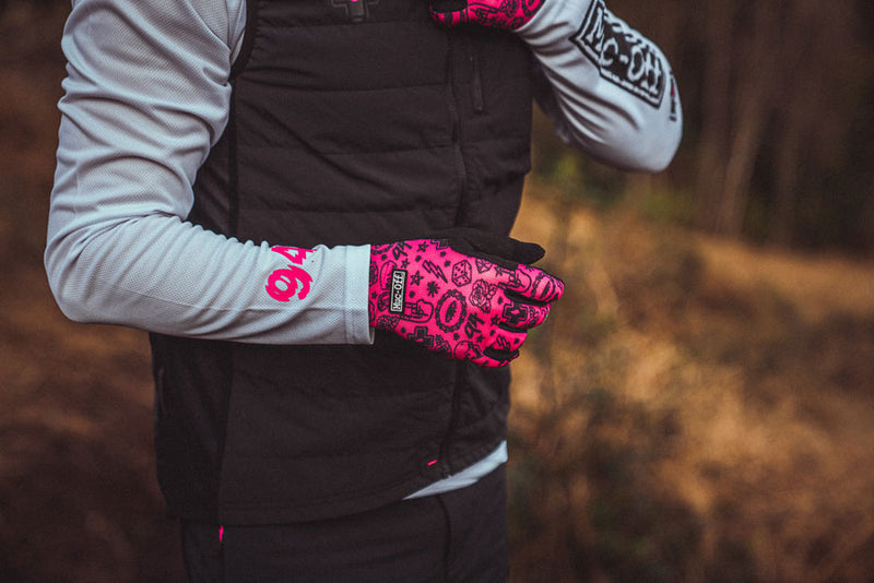 Load image into Gallery viewer, Muc-Off Summer Lightweight Mesh Rider Gloves - Pink Medium
