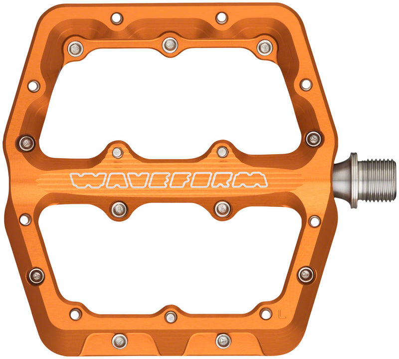 Load image into Gallery viewer, Wolf Tooth Waveform Pedals - Orange Large