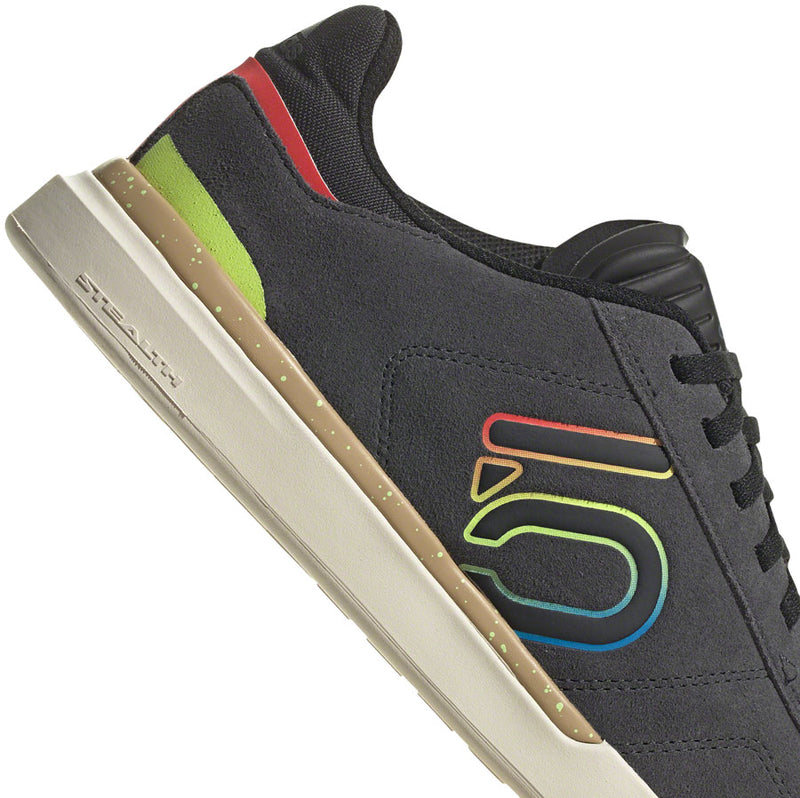 Load image into Gallery viewer, Five Ten Sleuth DLX Flat Shoes - Men's Core Black/Carbon/Wonder White 12.5