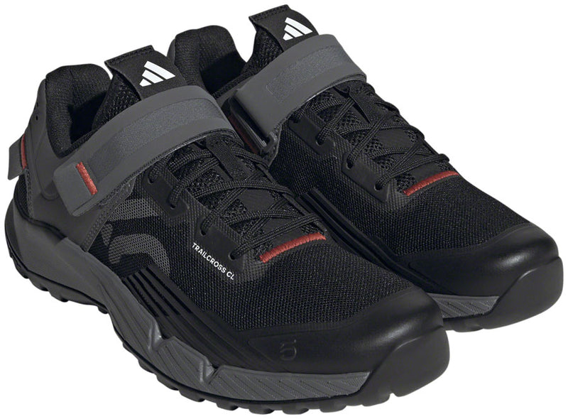 Load image into Gallery viewer, Five Ten Trailcross Mountain Clipless Shoes - Women's Core BLK/Gray Three/Red 6.5