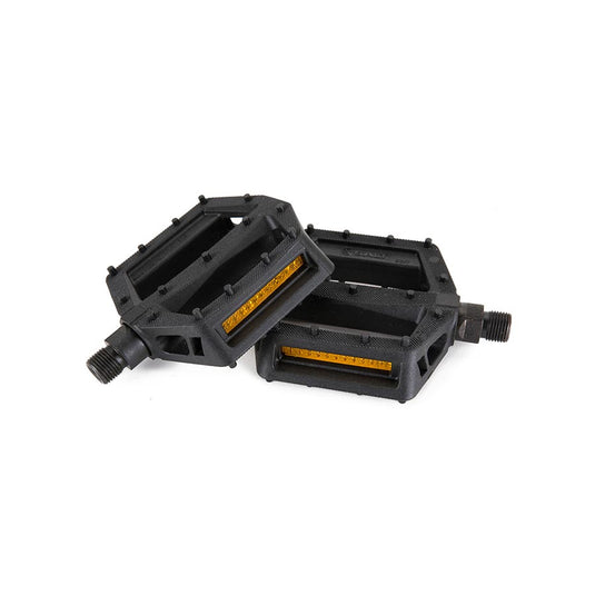 Salt Junior Platform Pedals Body: Nylon Spindle: Cr-Mo 1/2'' Black