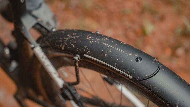 Load image into Gallery viewer, Topeak Tetrafender G1 / G2 Fender Set - Fits Up To 650/700 x 50 Gravel Tire BLK
