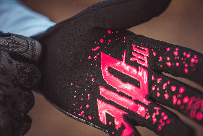 Load image into Gallery viewer, Muc-Off Summer Lightweight Mesh Rider Gloves - Green  XSmall

