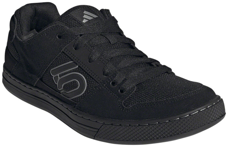 Load image into Gallery viewer, Five Ten Freerider Flat Shoes - Men's Core Black/Gray Three/Core Black 7
