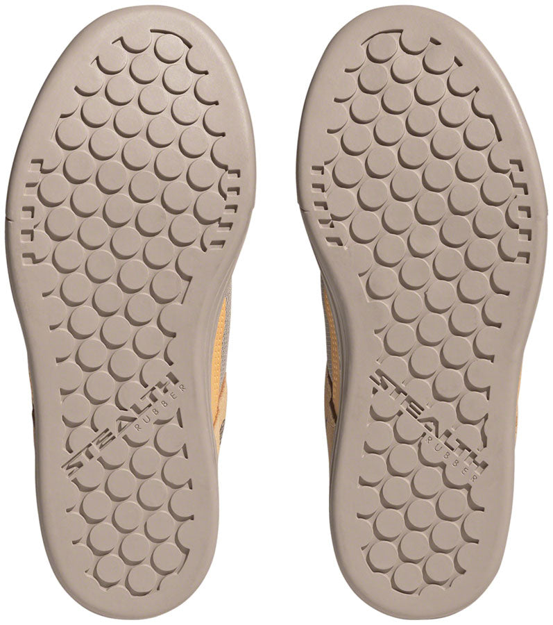Load image into Gallery viewer, Five Ten Freerider Flat Shoes - Women's Wonder Taupe/Ftwr White/Acid Orange 9
