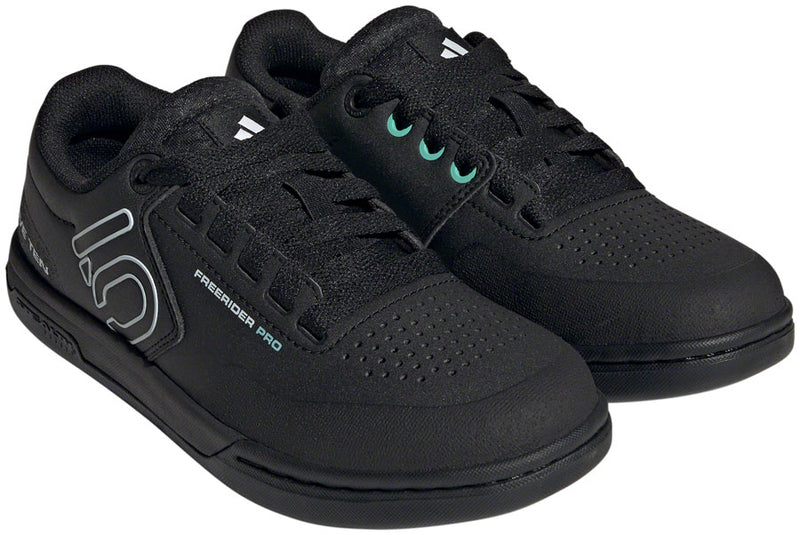 Load image into Gallery viewer, Five Ten Freerider Pro Flat Shoes - Women's Core BLK/Crystal White/Acid Mint 8.5
