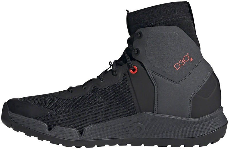 Load image into Gallery viewer, Five Ten Trailcross Mid Pro Flat Shoes - Men's Core BLK / Gray Two / Solar Red 11
