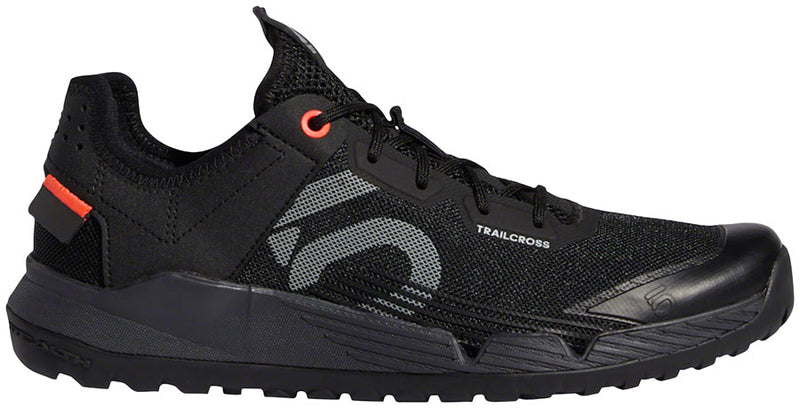 Load image into Gallery viewer, Five Ten Trailcross LT Flat Shoes  -  Women's Core BLK / Gray Two / Solar Red 6
