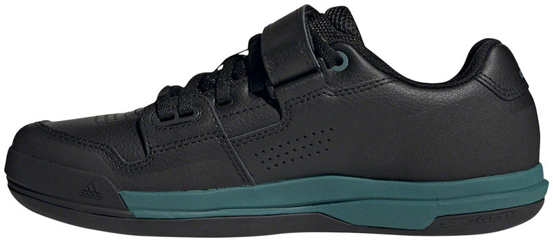 Load image into Gallery viewer, Five Ten Hellcat Mountain Clipless Shoes - Women's Core BLK / Crystal White / Hazy Emerald 7
