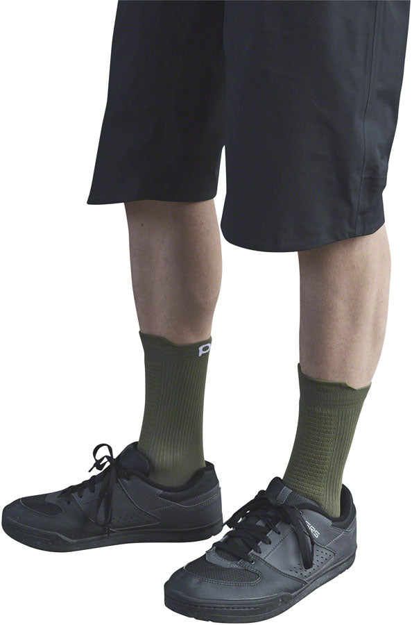 Load image into Gallery viewer, POC Lithe MTB Socks - Green Medium
