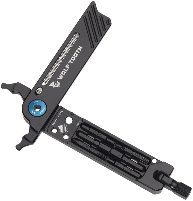 Load image into Gallery viewer, Wolf Tooth 8-Bit Pliers Blue Bolt

