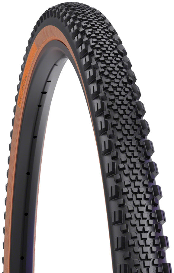 Load image into Gallery viewer, WTB Raddler Tire - 700 x 40 TCS Tubeless Folding Tan Light Fast Rolling SG2
